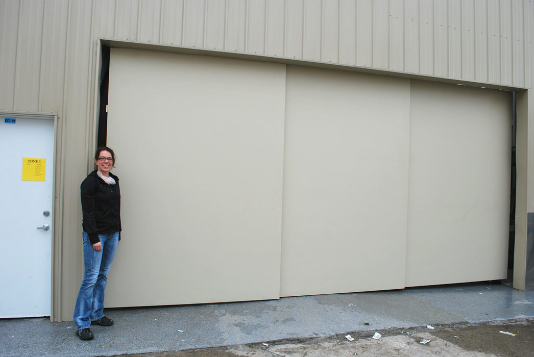 Giant Sliding Factory Door Nonwarping patented wooden pivot door