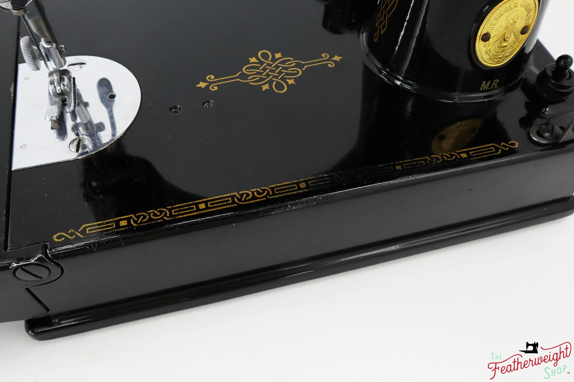 Singer Featherweight 221, RARE 'M.R.' AH196*** The Singer