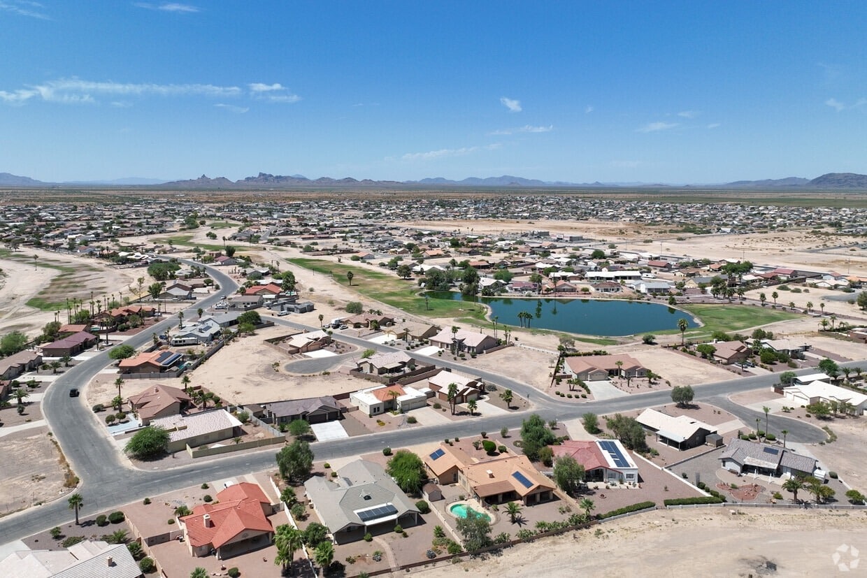 10 Famous Singers from Arizona