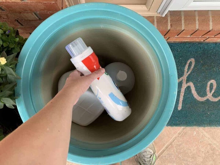 27 Best Ways to Fill The Bottom of a Large Planter Single Girl's DIY