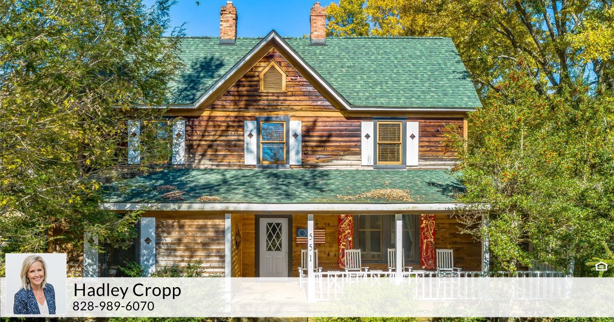 551 Bee Tree Rd, Swannanoa, NC 28778