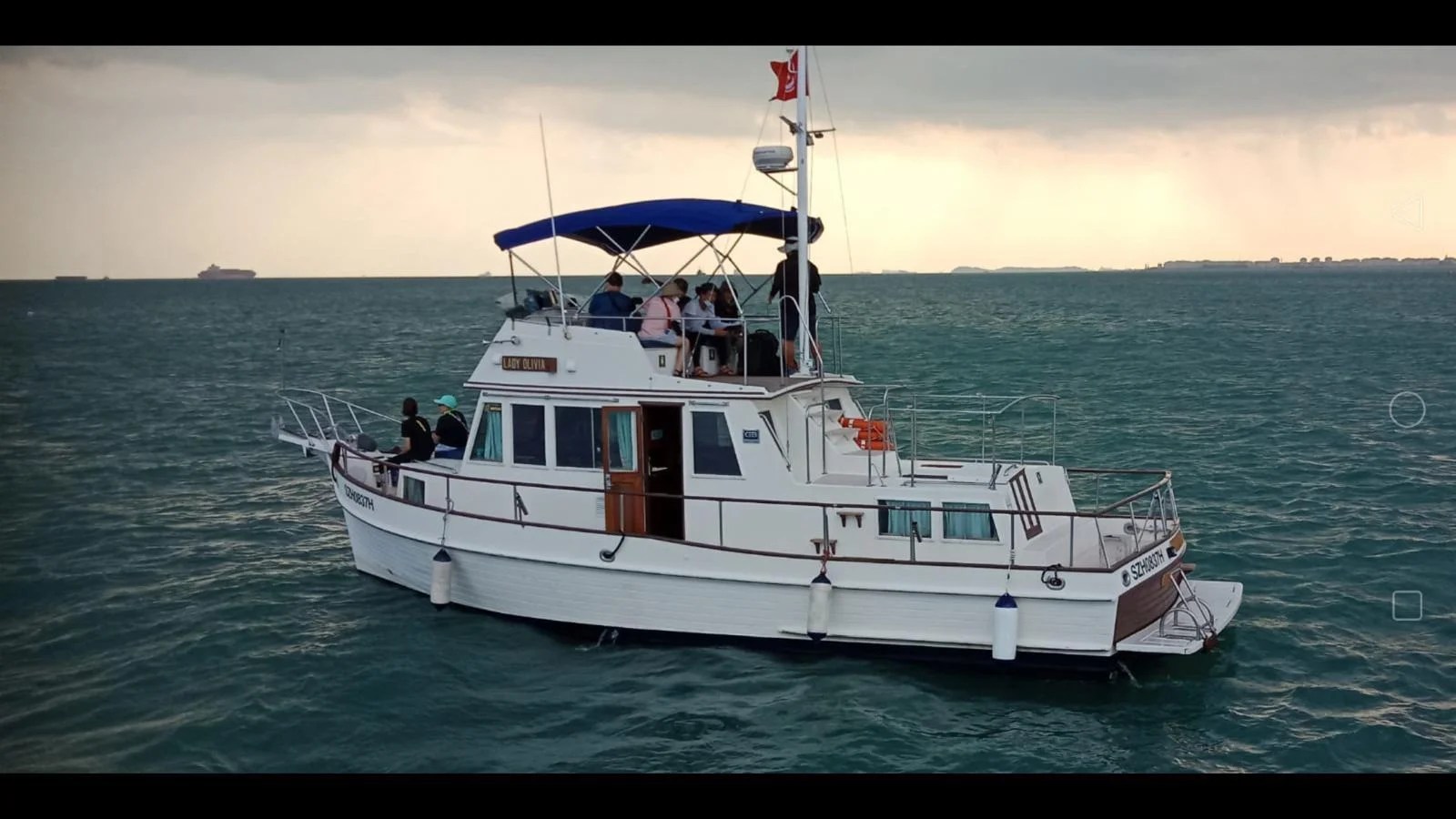 GrandBanks Cheapest Yacht Rental in Singapore for Small Groups