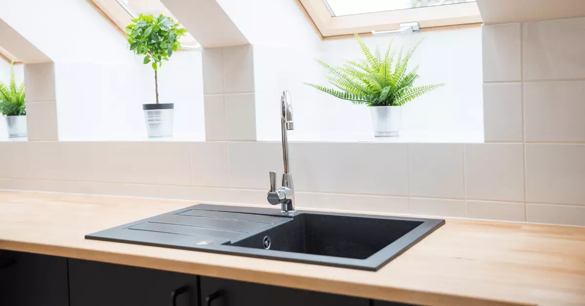 How To Clean Black Acrylic Sink [Simple & Effective Steps]