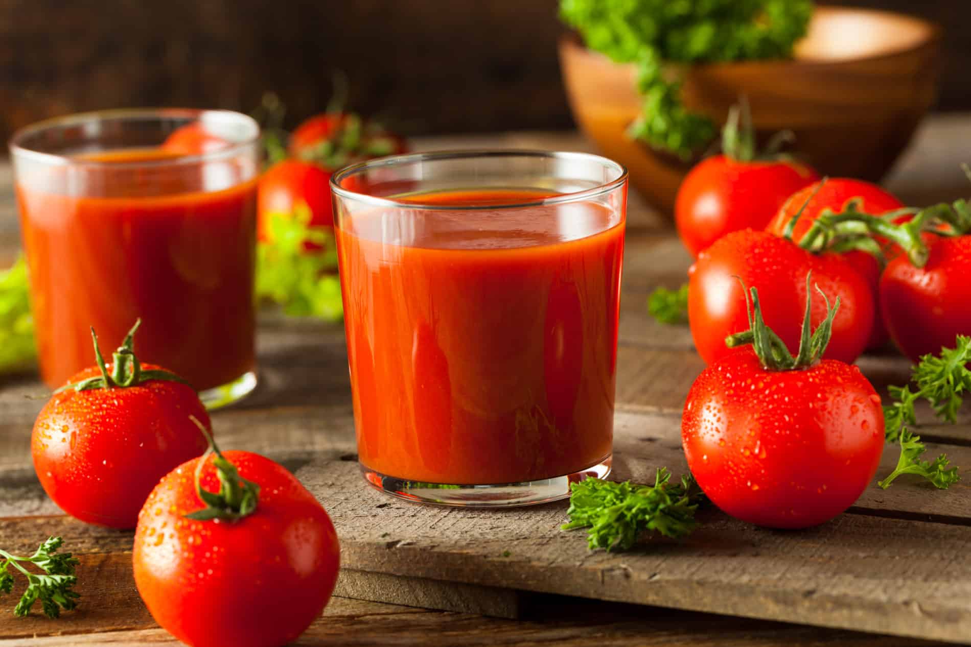 Getting more tomatoes into your diet may make you less likely to have a stroke, which is when blood flow gets cut off to a part of your brain. Depending on the kind, one cup of tomato juice provides between 67 and 170 mg of vitamin c. Health Benefits of Tomato Juice Sip Smarter