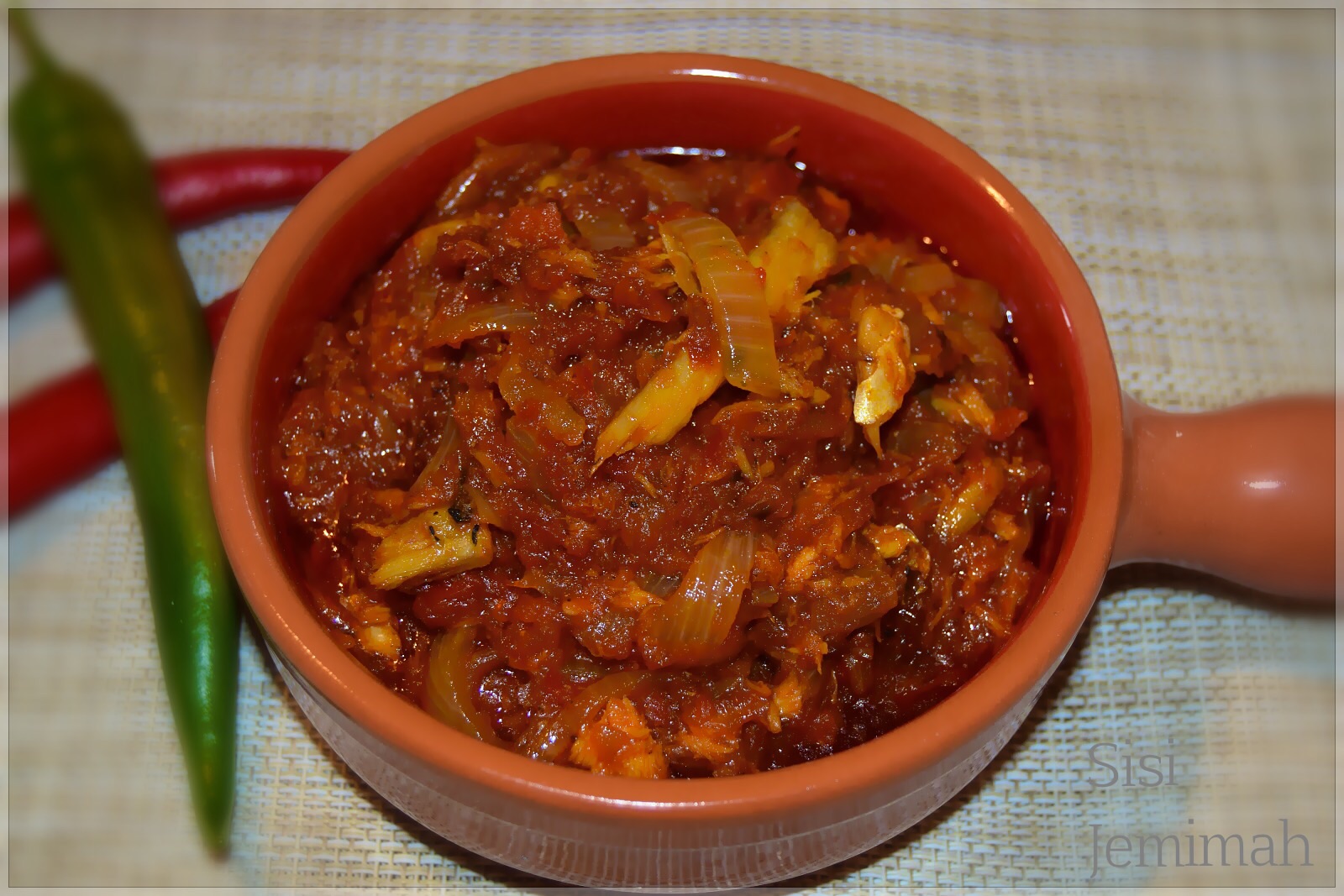 Fried Yam (Dundun) and Ata Dindin Sisi Jemimah