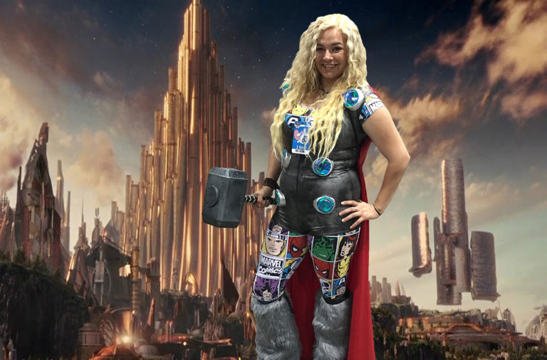 Lady Thor Sisters in Geek