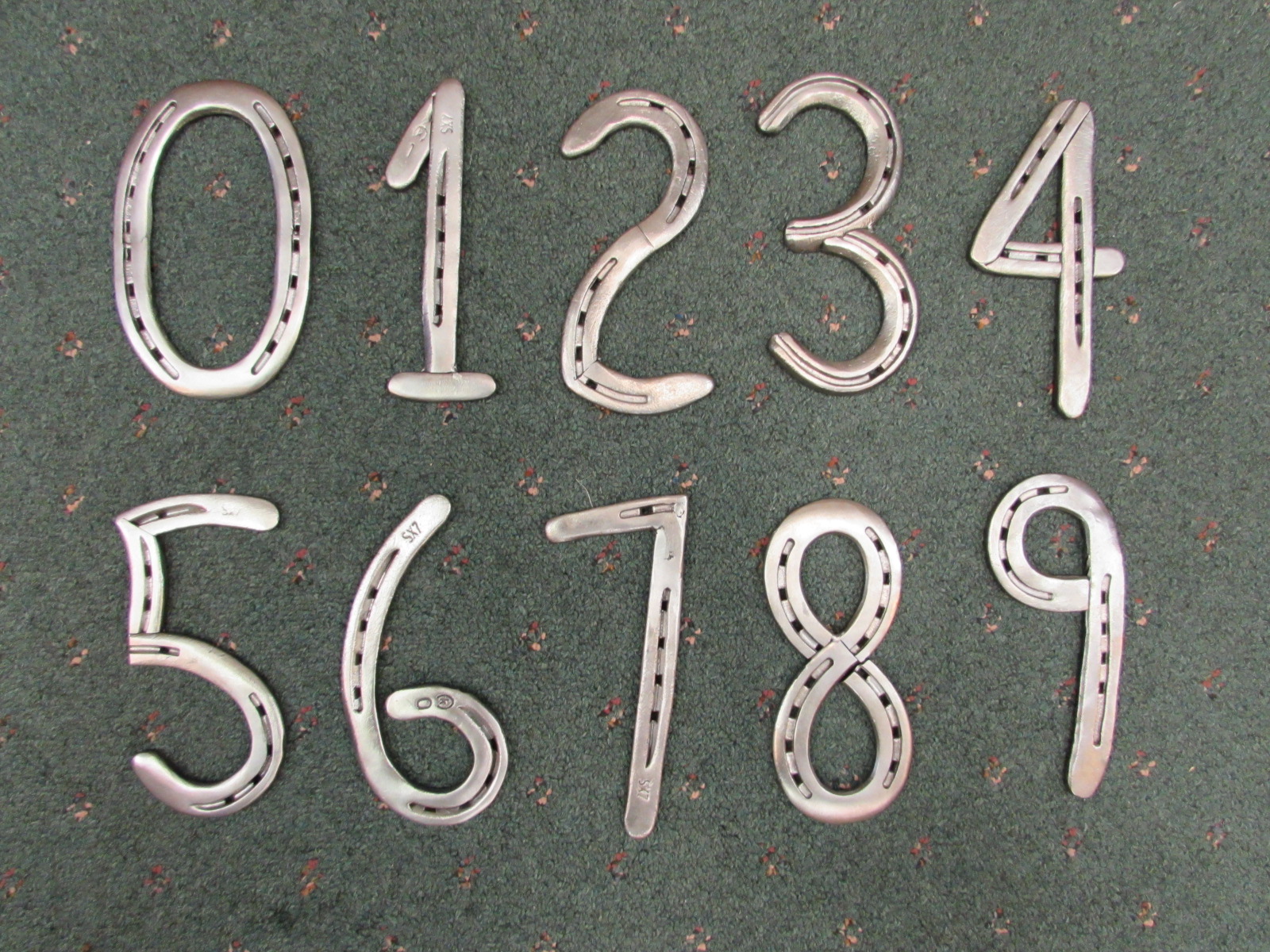 Horseshoe Numbers Sisters Log Furniture