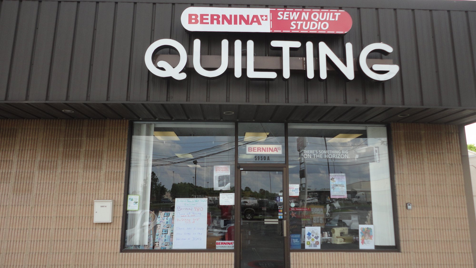 Authorized BERNINA & Handi Quilter Dealer Chattanooga, TN