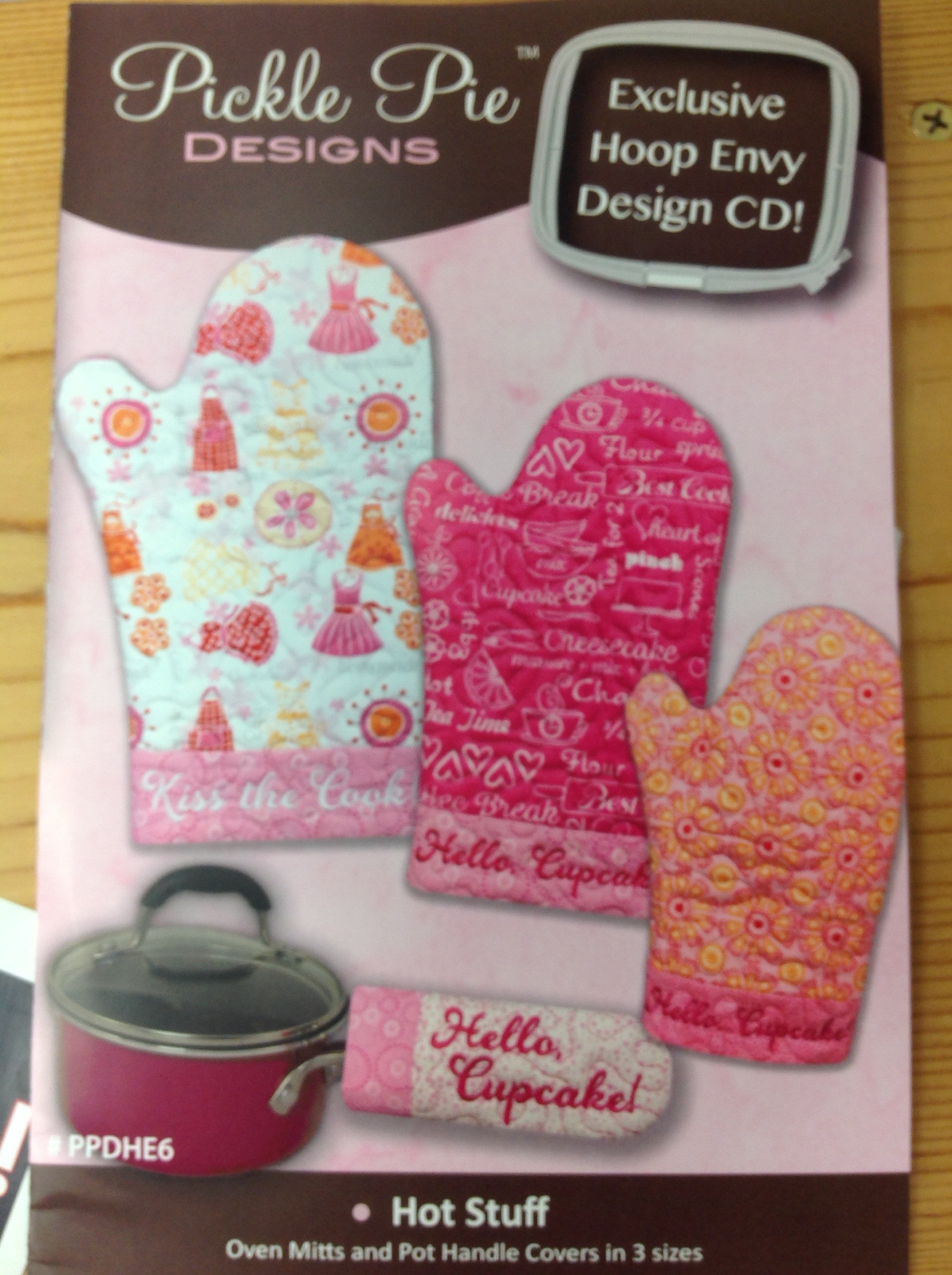 Pickle Pie Exclusive In the Hoop Envy Designs CD! Hot Stuff Oven Mitts