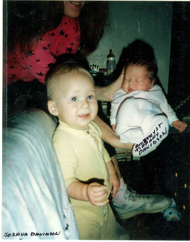 wpe1F.jpg (64134 bytes)