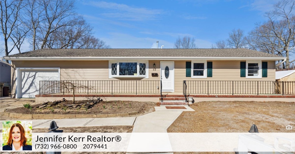 52 Chain Blvd, Bayville, NJ 08721