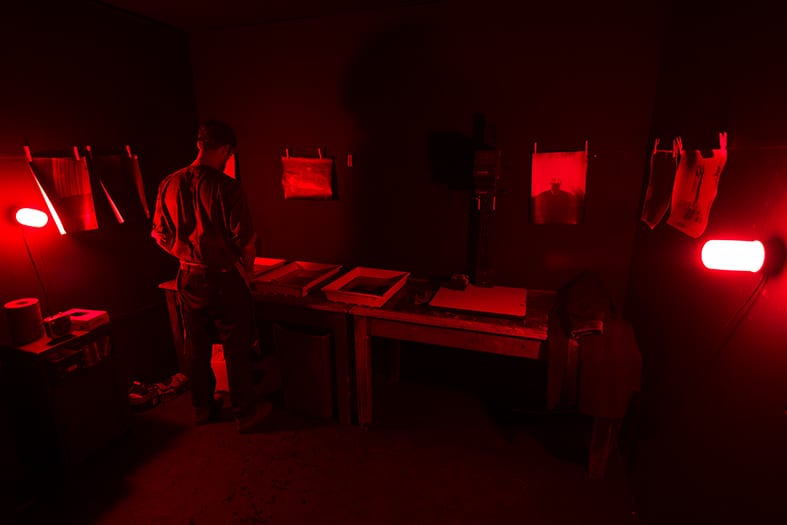 ‘Under the red light’ Contemporary artistic impressions of the