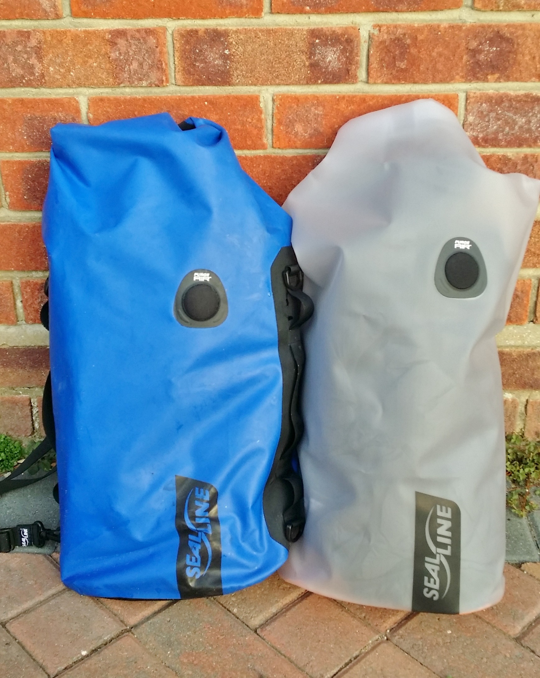 Roll ‘em up SealLine Discovery roll top dry bags review Sitons