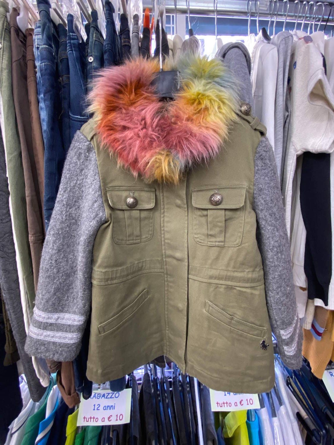 FINE PROCEDURA TUTTO DA € 5 A € 10 ABBIGLIAMENTO 0 16