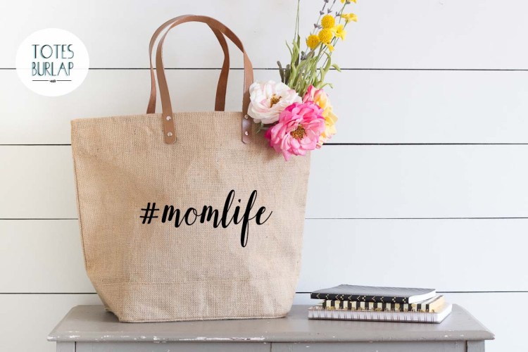 Mother's Day Gifts | Mother's Day | Etsy Shop | Gift Ideas | Mother's Day Gifts for Grandma | Gift Ideas Mother's Day | Mother's Day Gifts Ideas from Daughter | Gift Ideas on Etsy | Unique Mother's Day Gifts | Personalized Gifts | Looking for that special gift for Mom this year? I can't believe all these cute gift ideas. Check it out on Six Clever Sisters
