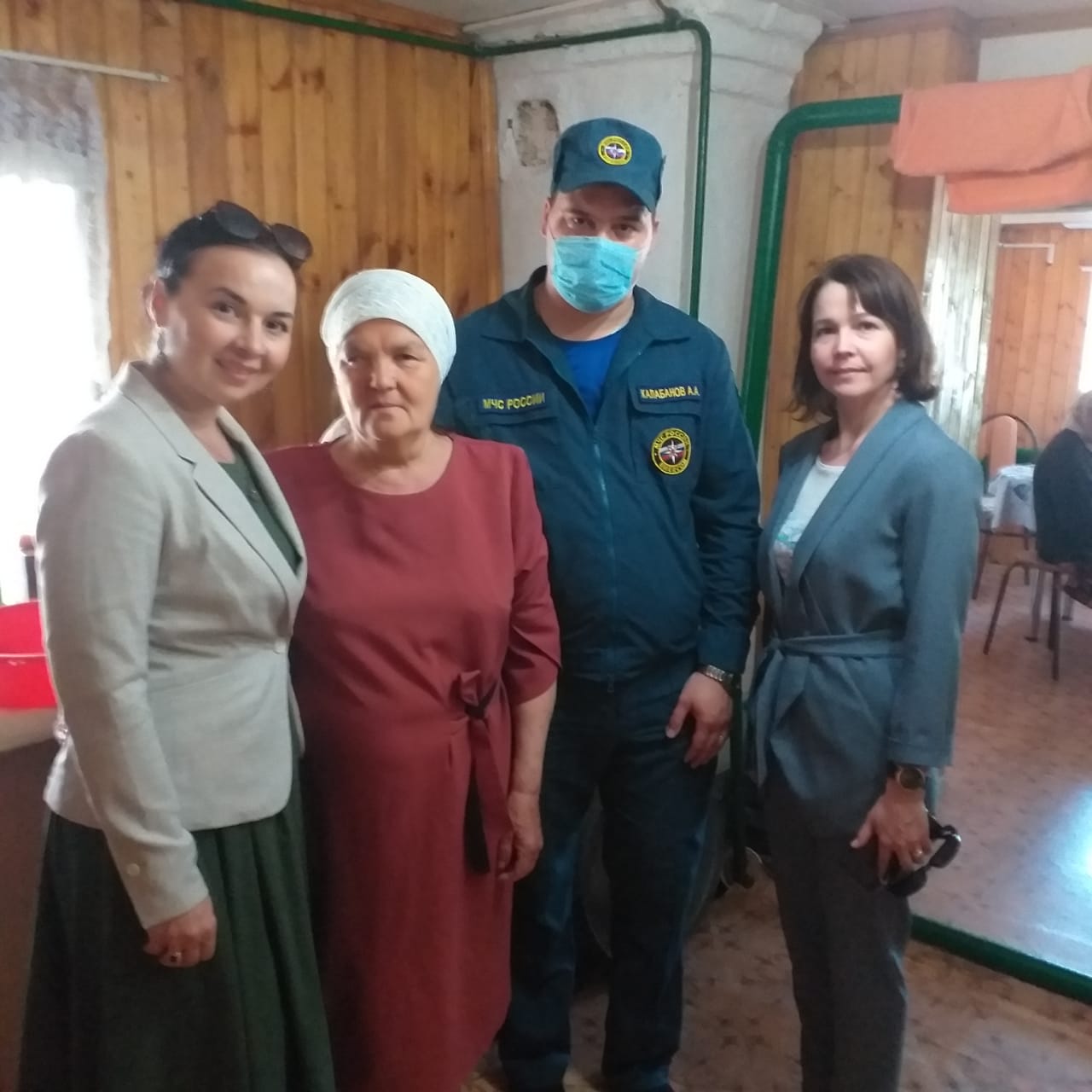 Балык Бистәсе газетасы ветераннарга үзенчәлекле бүләк өләште