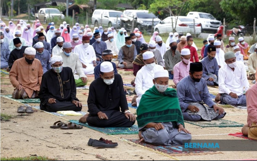 Perlis Benarkan Solat Aidiladha Di Tanah Lapang
