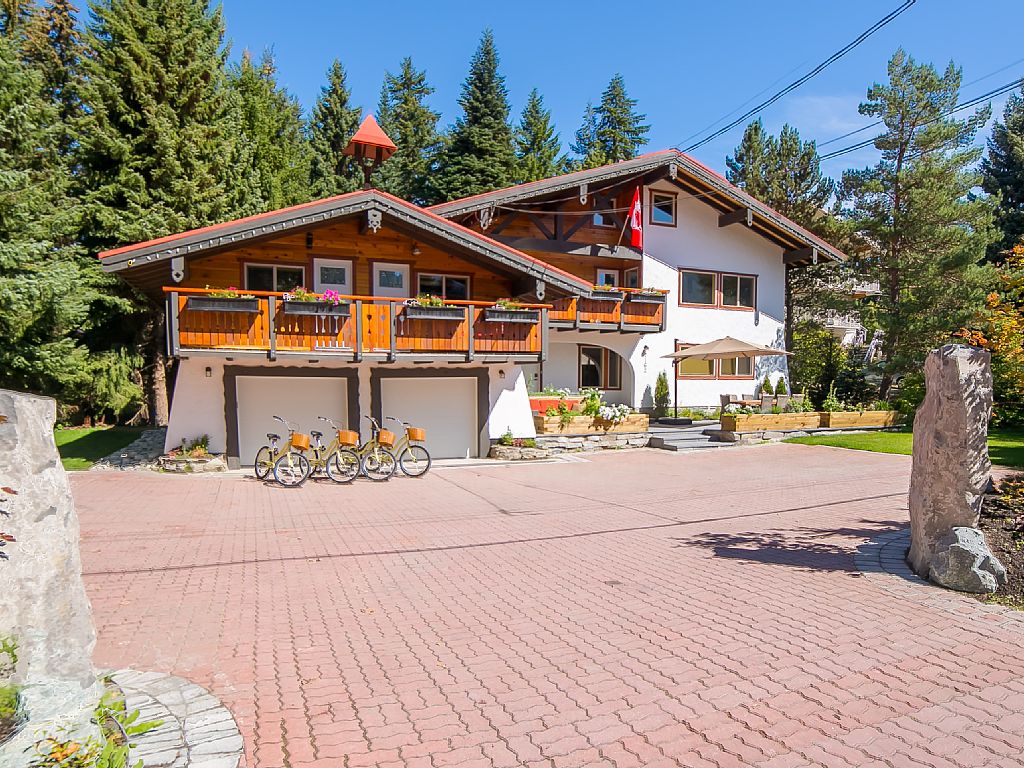 Whistler Chalet Rental (22) Whistler Luxury Home Rentals