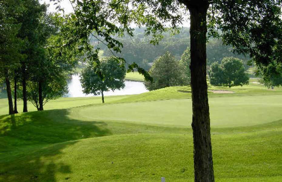Lake Forest Country Club Skilled Golf