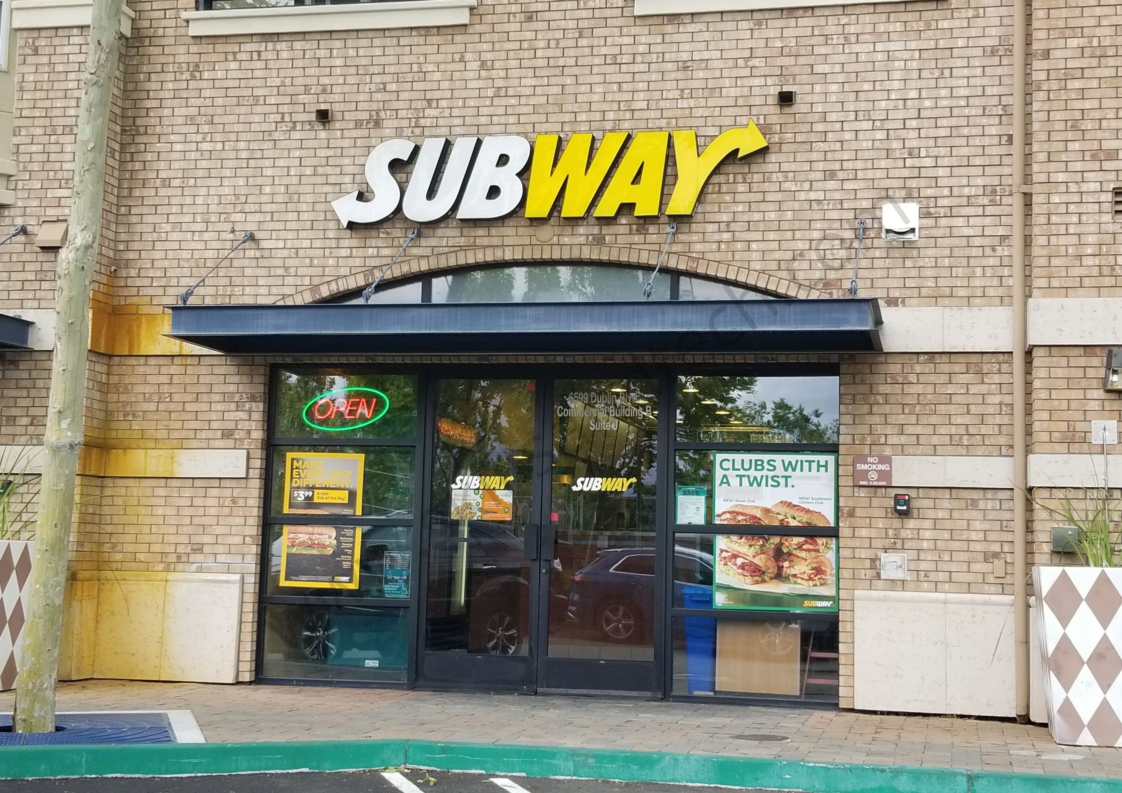How To Get Subway Franchise In India, Cost, Profit, Contact No Cost