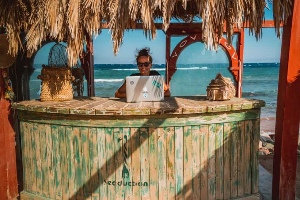 27+ Best Digital Nomad Jobs & How To Get One In 2024