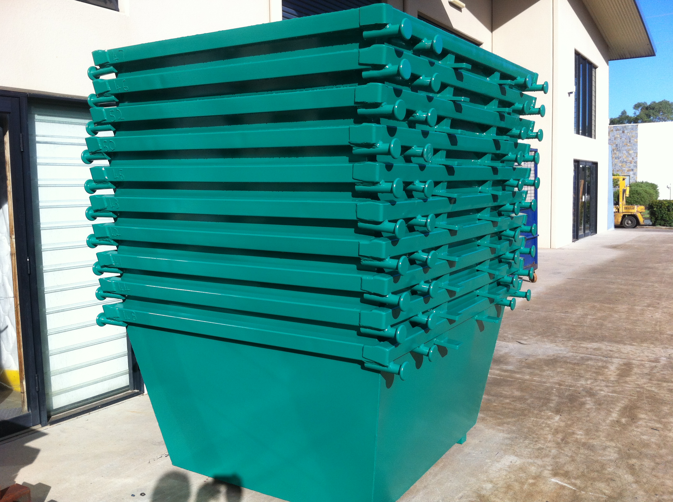 2m skip bins Skip Factory