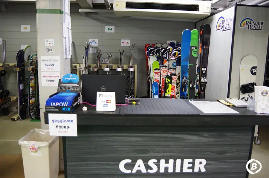 【完全ガイド】スキー・スノボレンタルの料金相場と安く借りるコツ スキー＆スノーボード情報 スノコミ