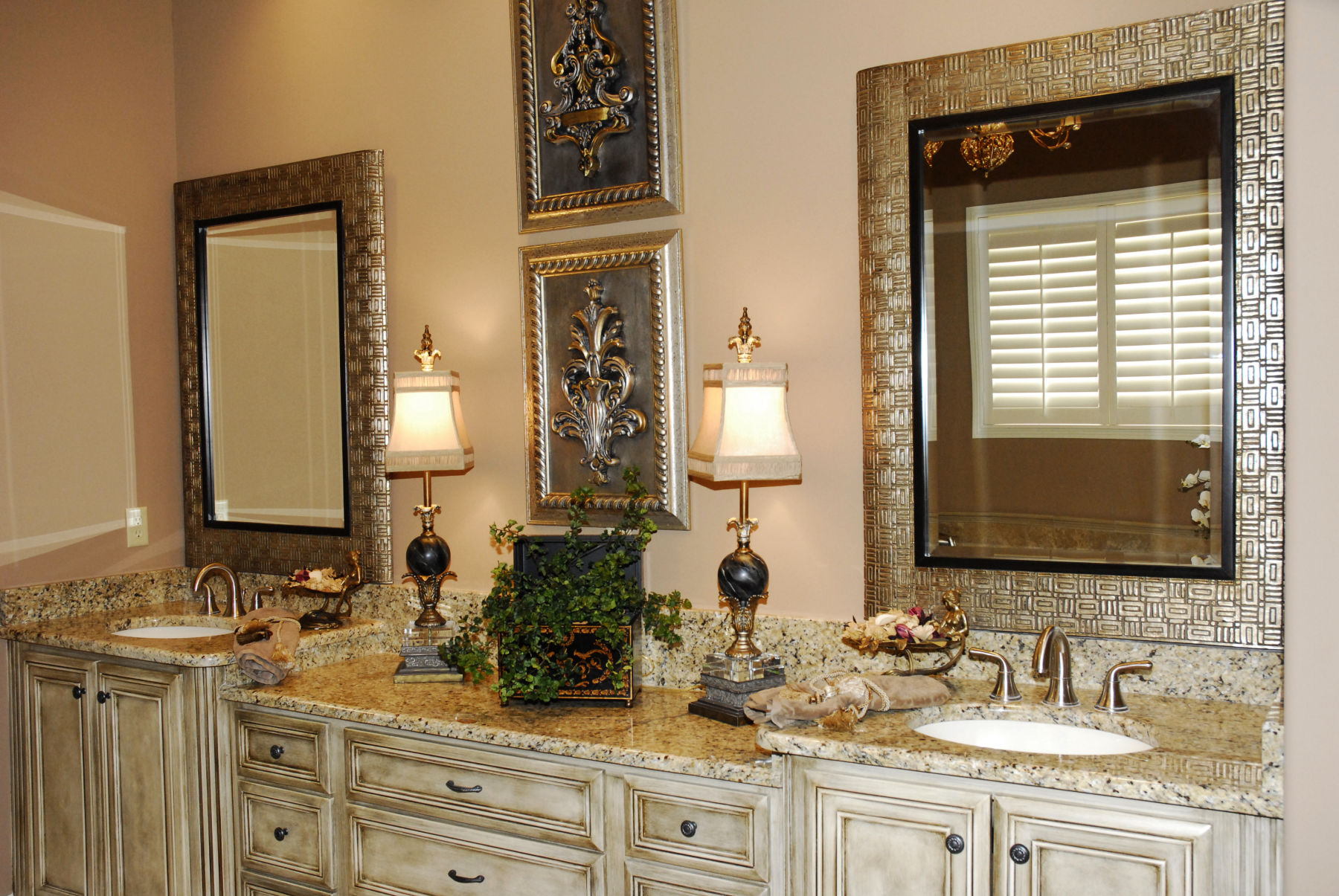 Bathroom Mirrors Sklar Group New Homes Collierville, Tennessee