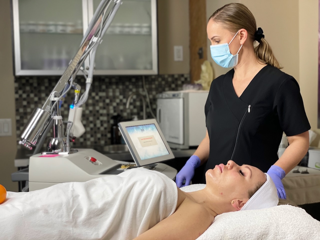 How to Prepare for a HALO Laser Treatment SKN Clinic