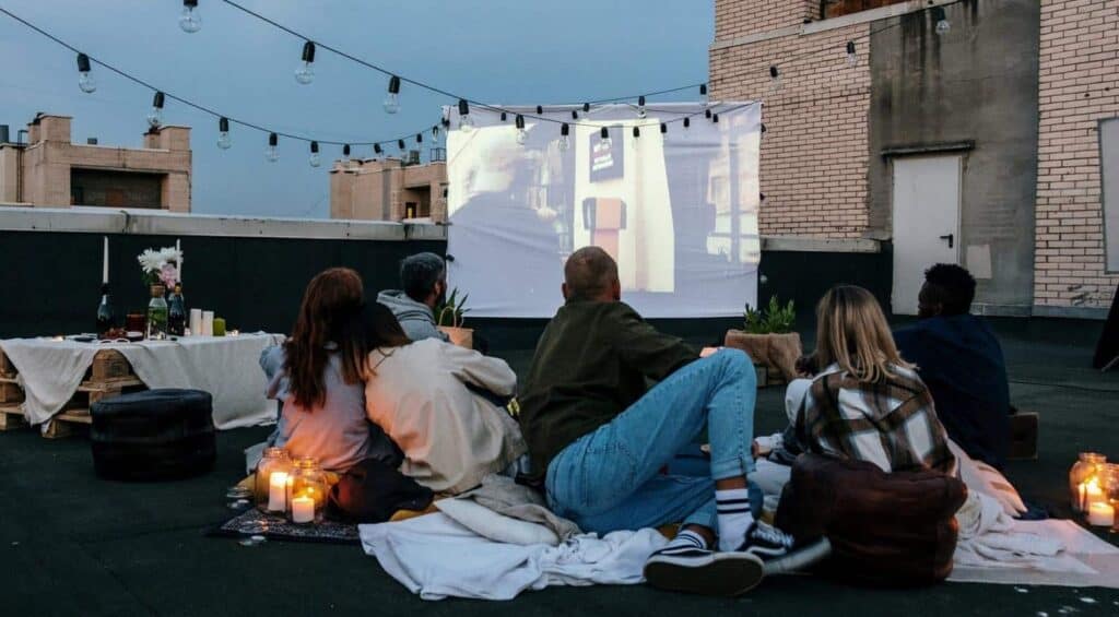 How to Use a Projector Outside During the Day? (6 Solutions) SkyHome