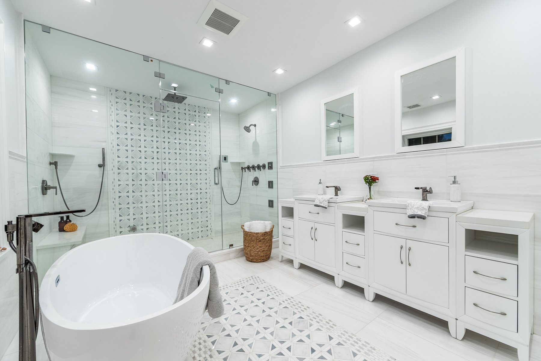 25 Hilton Ave, Garden City, NY 11530 Skyline Development Corp