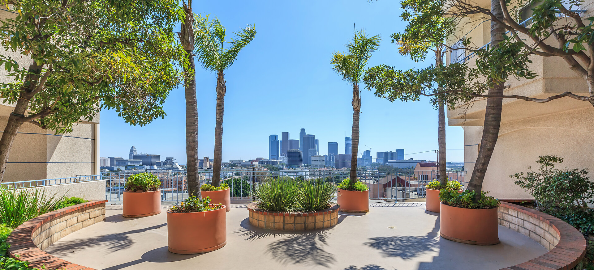Skyline Terrace Apartments in Los Angeles, CA