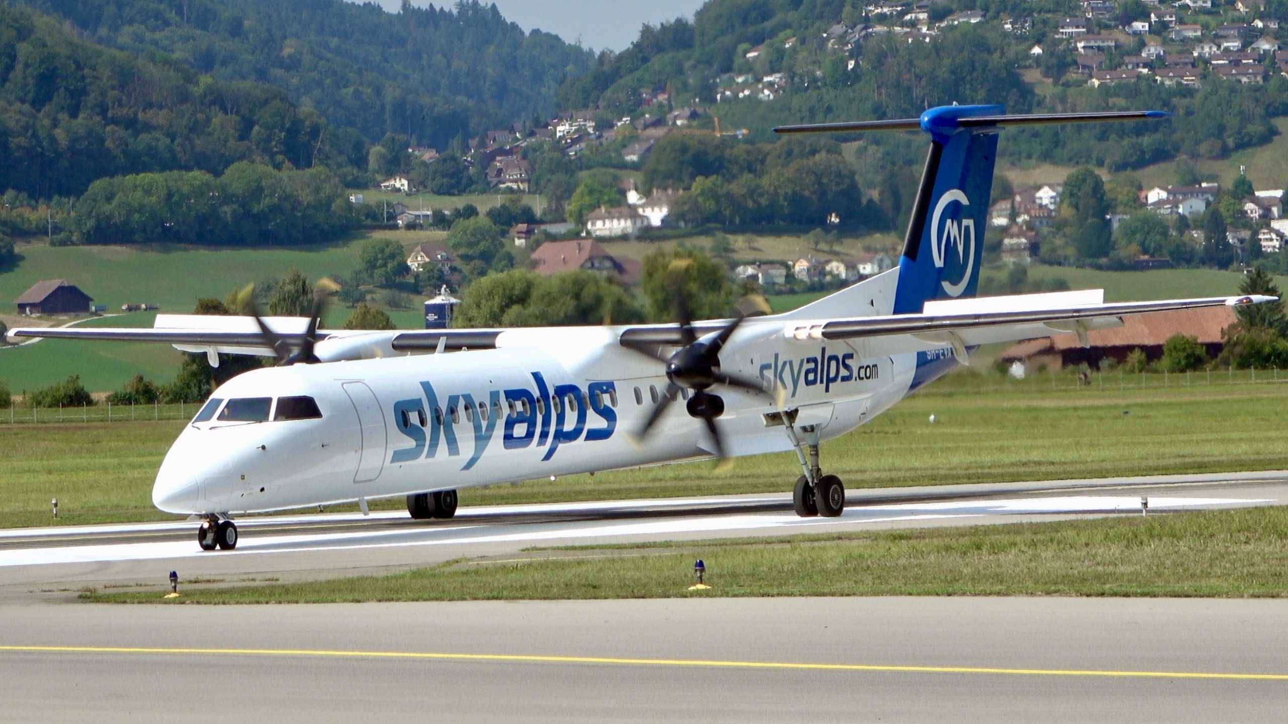 Bombardier dash 8 q400 hkstart