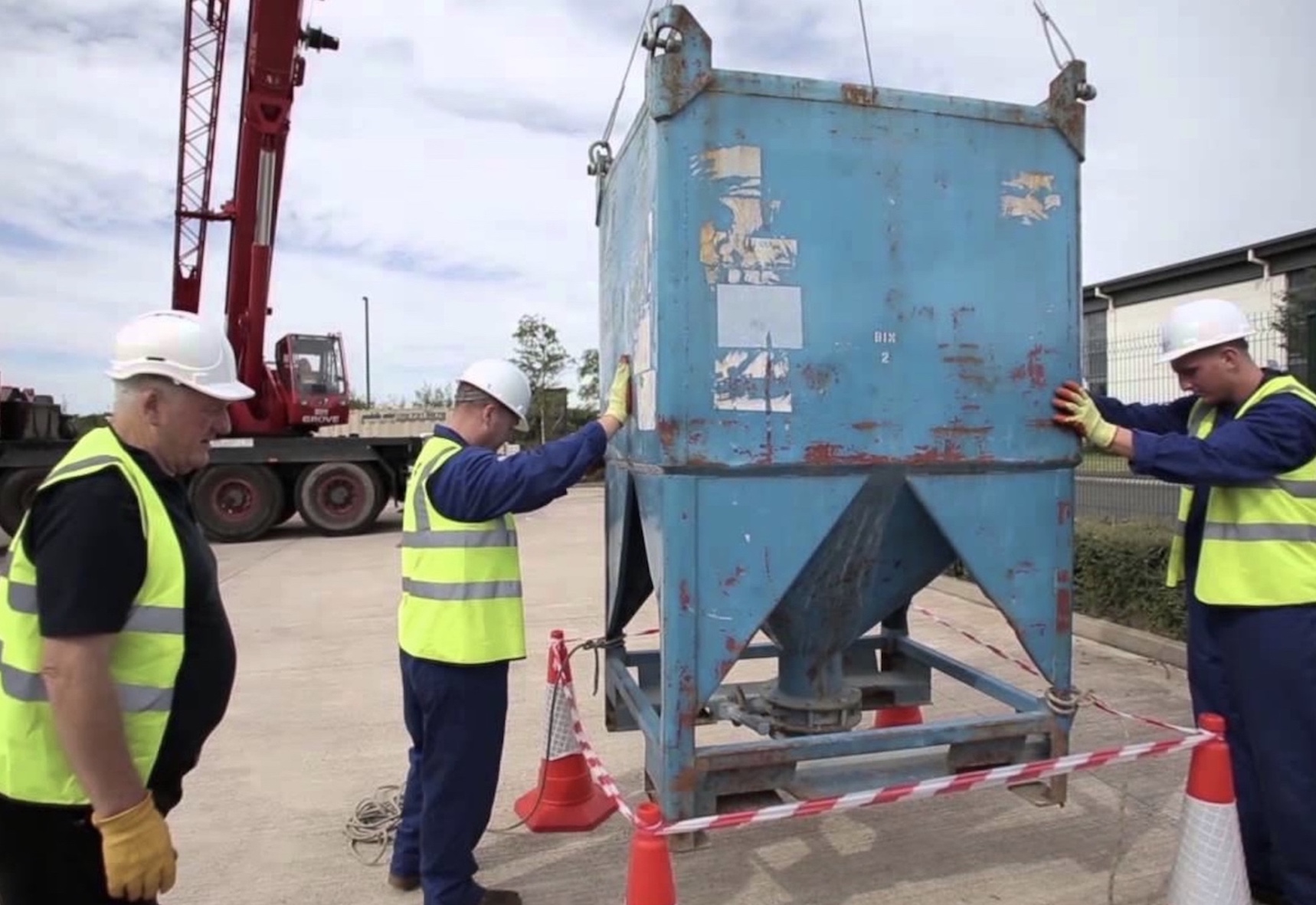 Slinger / Banksman Training Skyreach Access Solutions