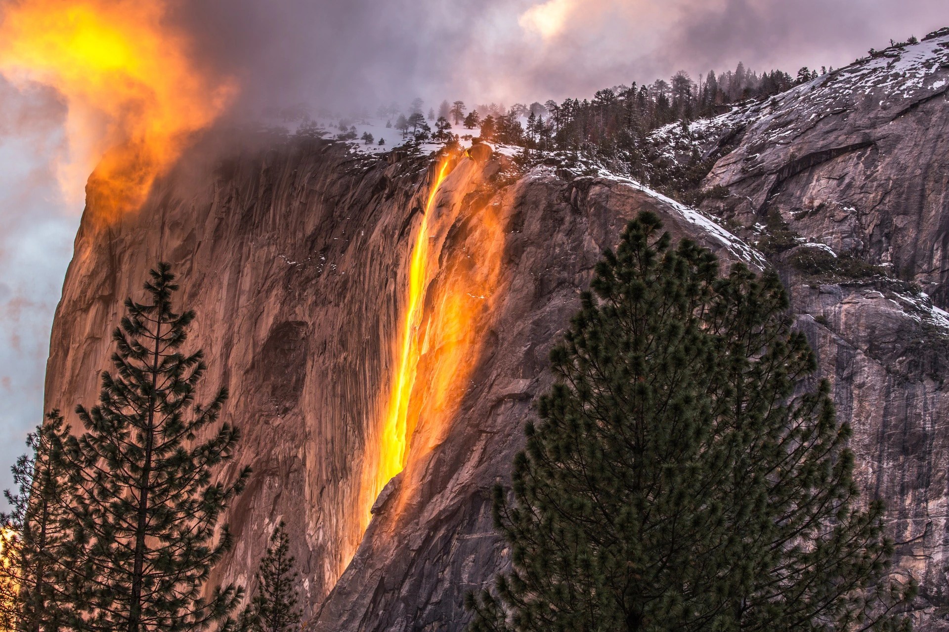 How to See the Iconic Yosemite Firefall This Year skyticket Travel Guide
