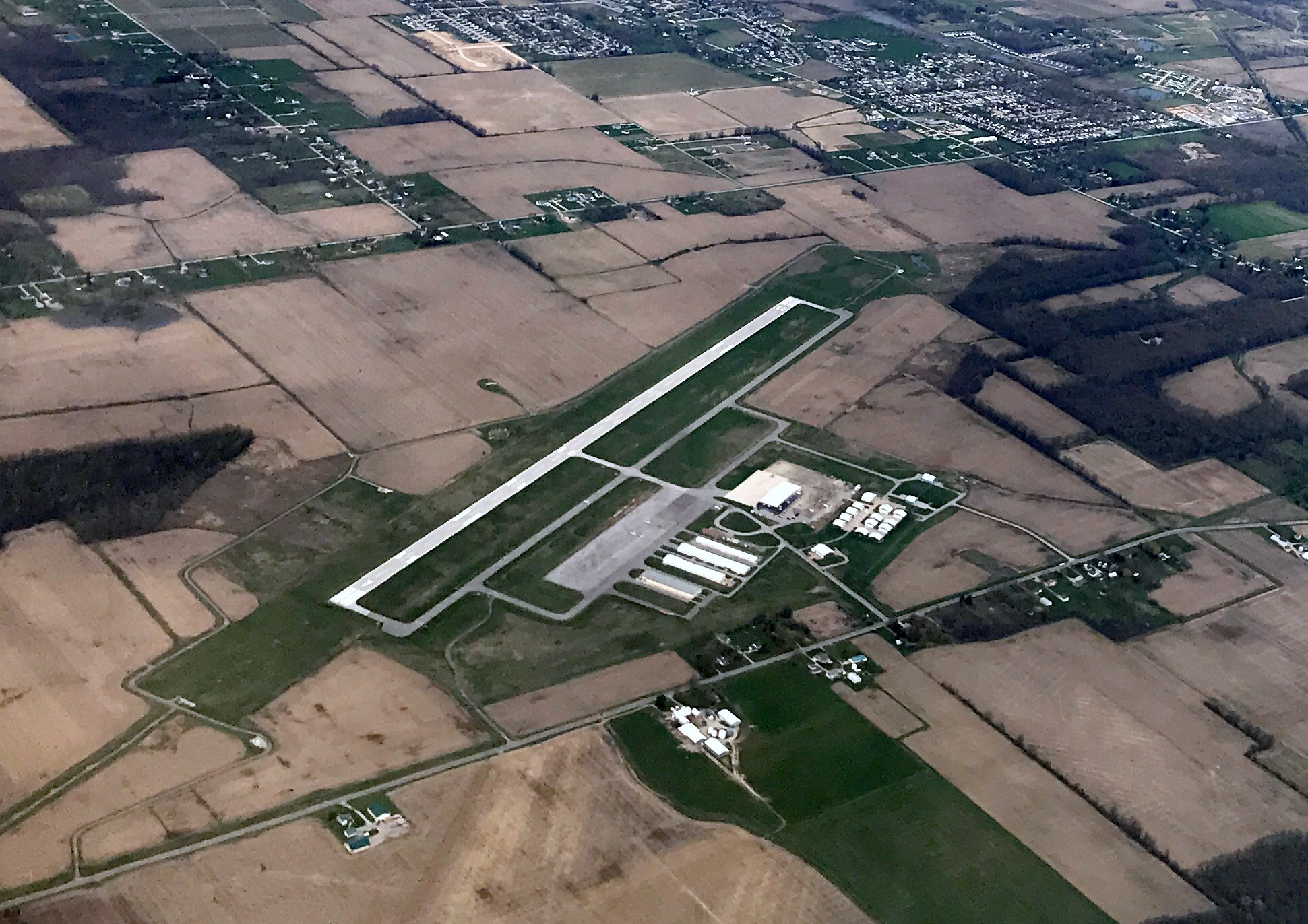 Lorain County Regional SkyVector