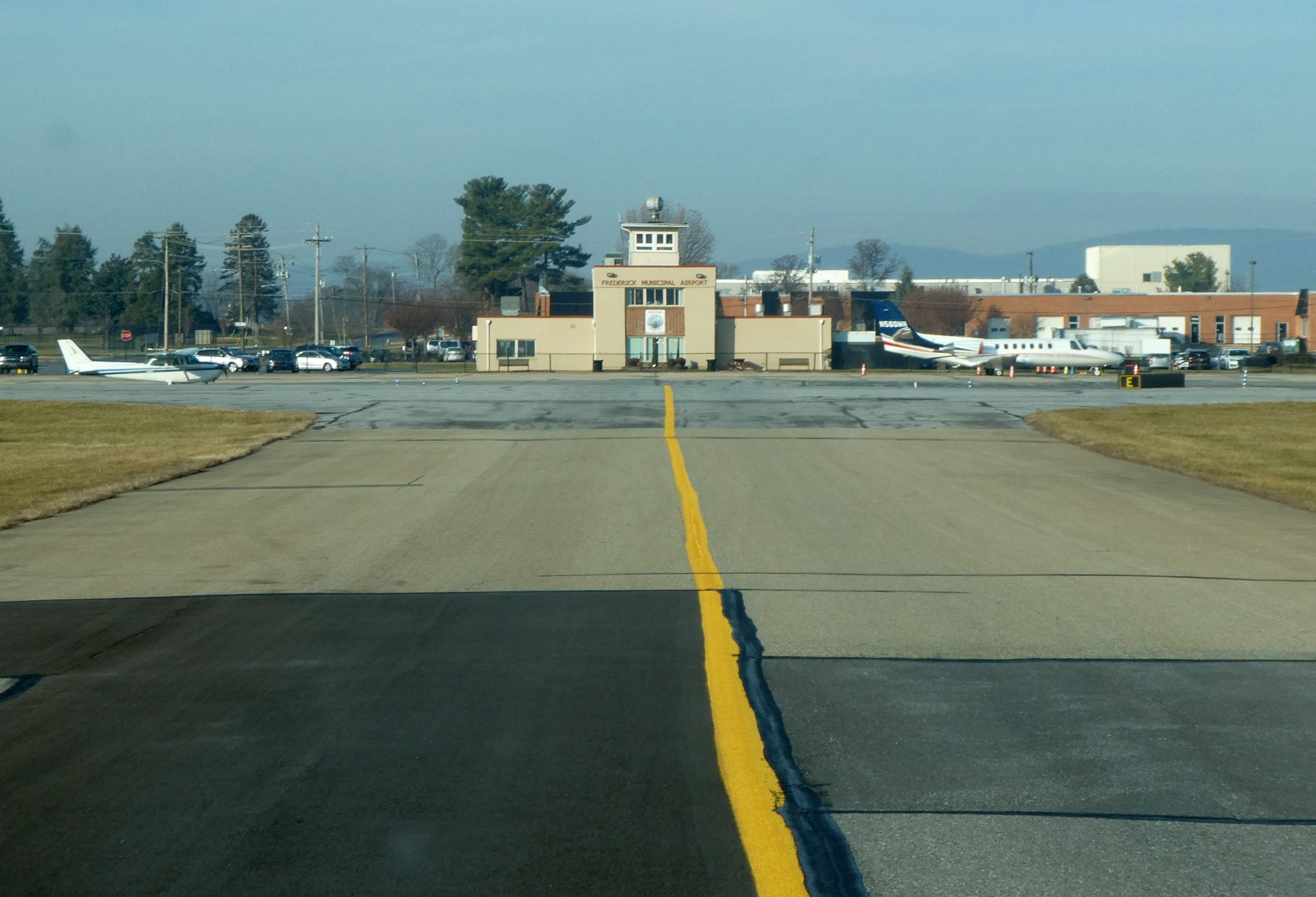 FDK Frederick Municipal Airport (29535) SkyVector