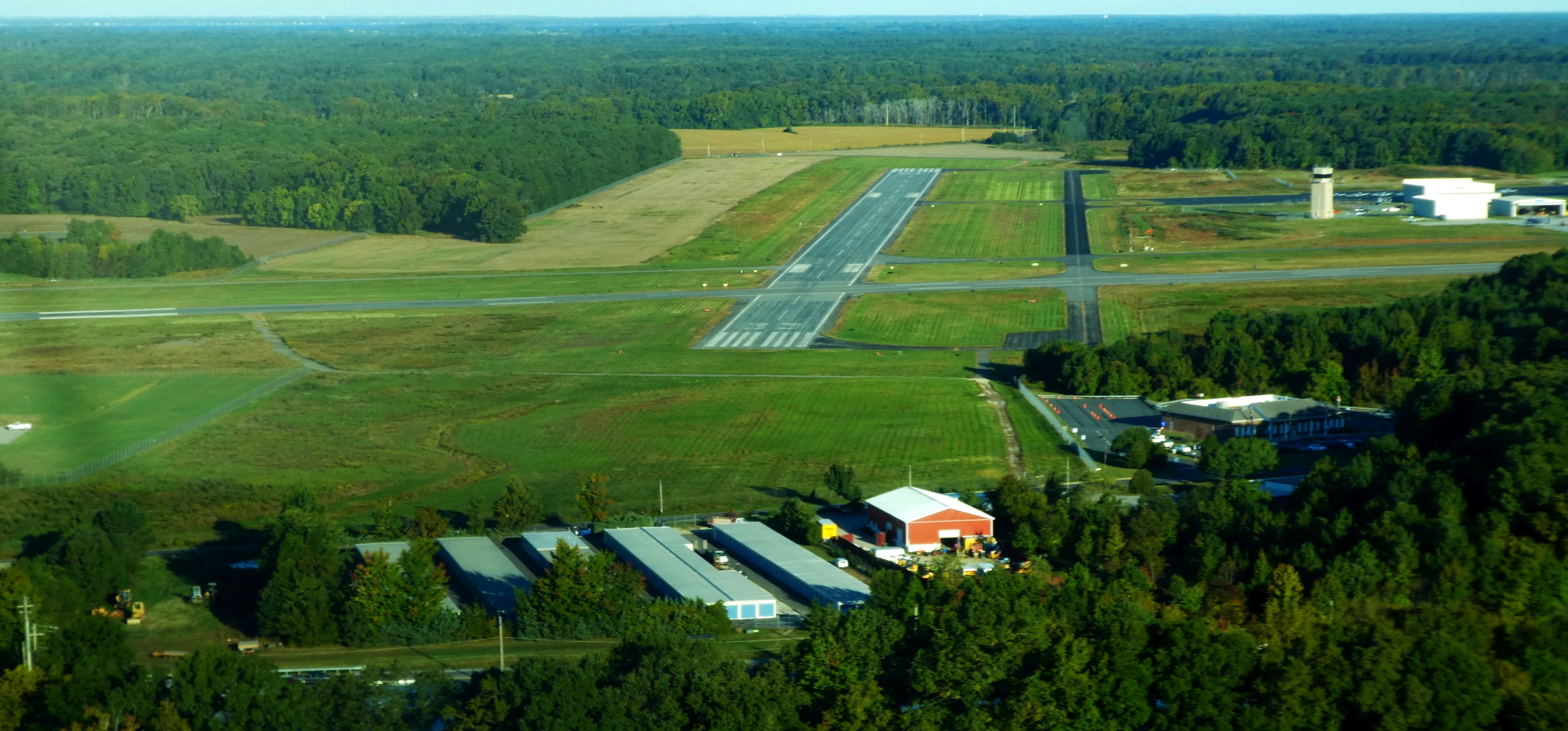 ESN Easton/Newnam Field Airport (28352) SkyVector