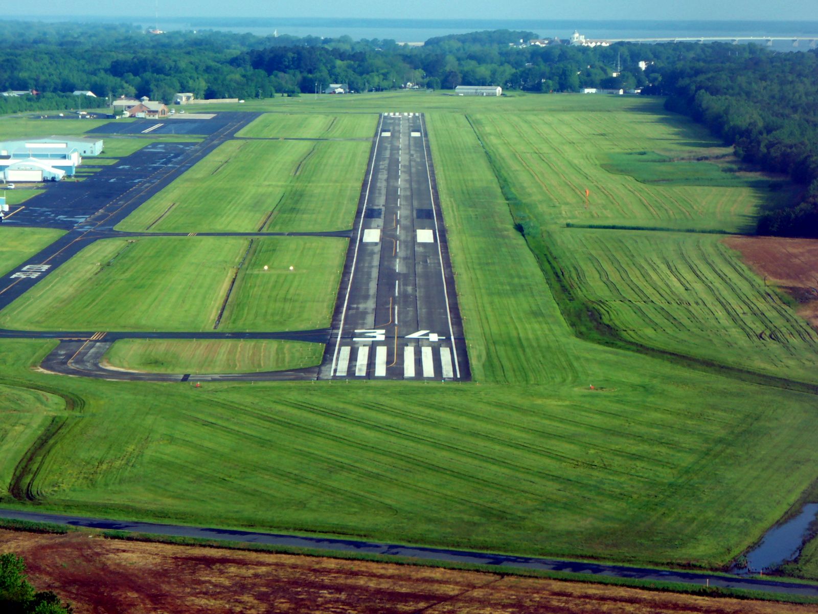 Cambridge Airport, MD SkyVector