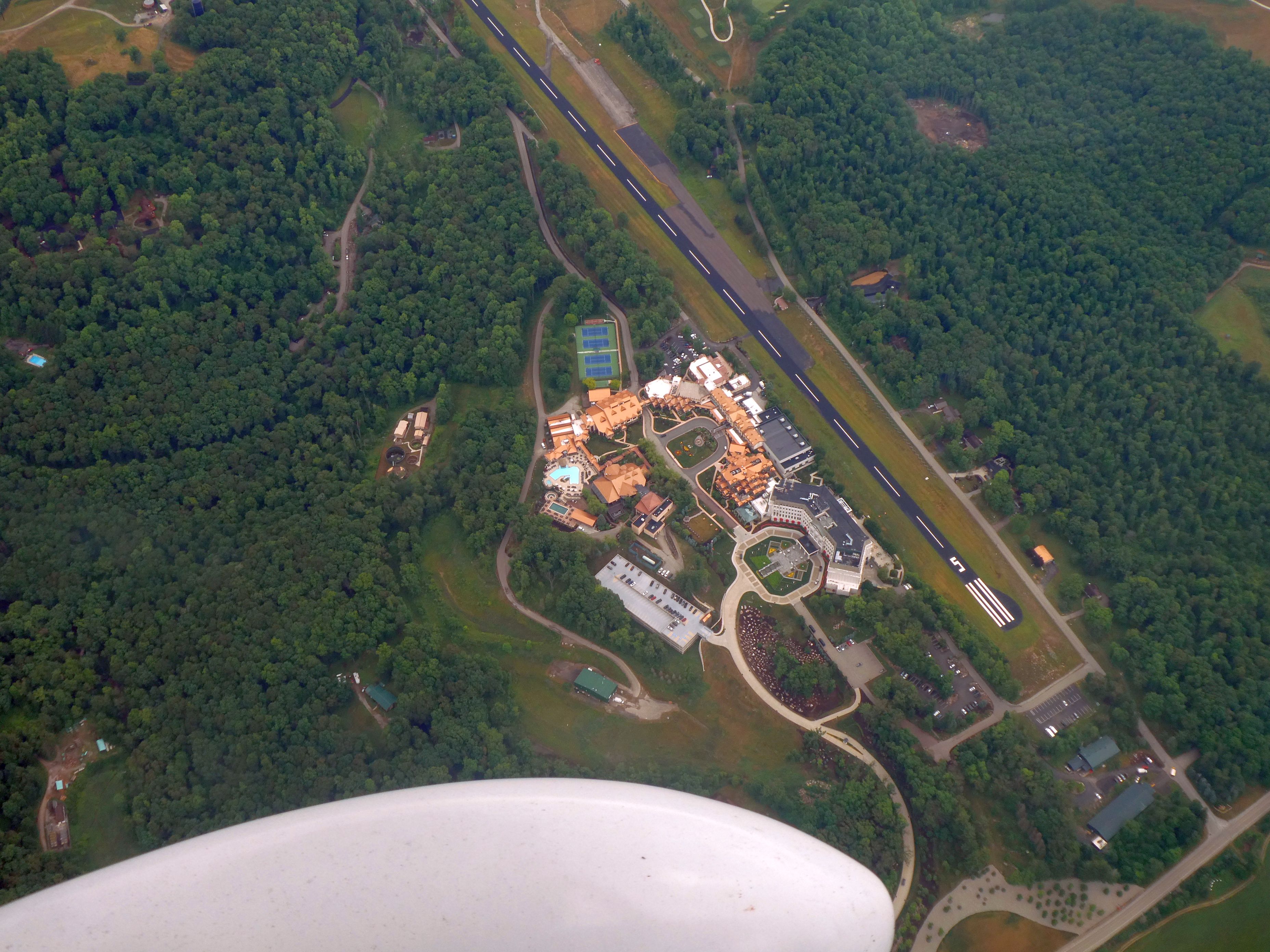 PA88 Nemacolin Airport SkyVector