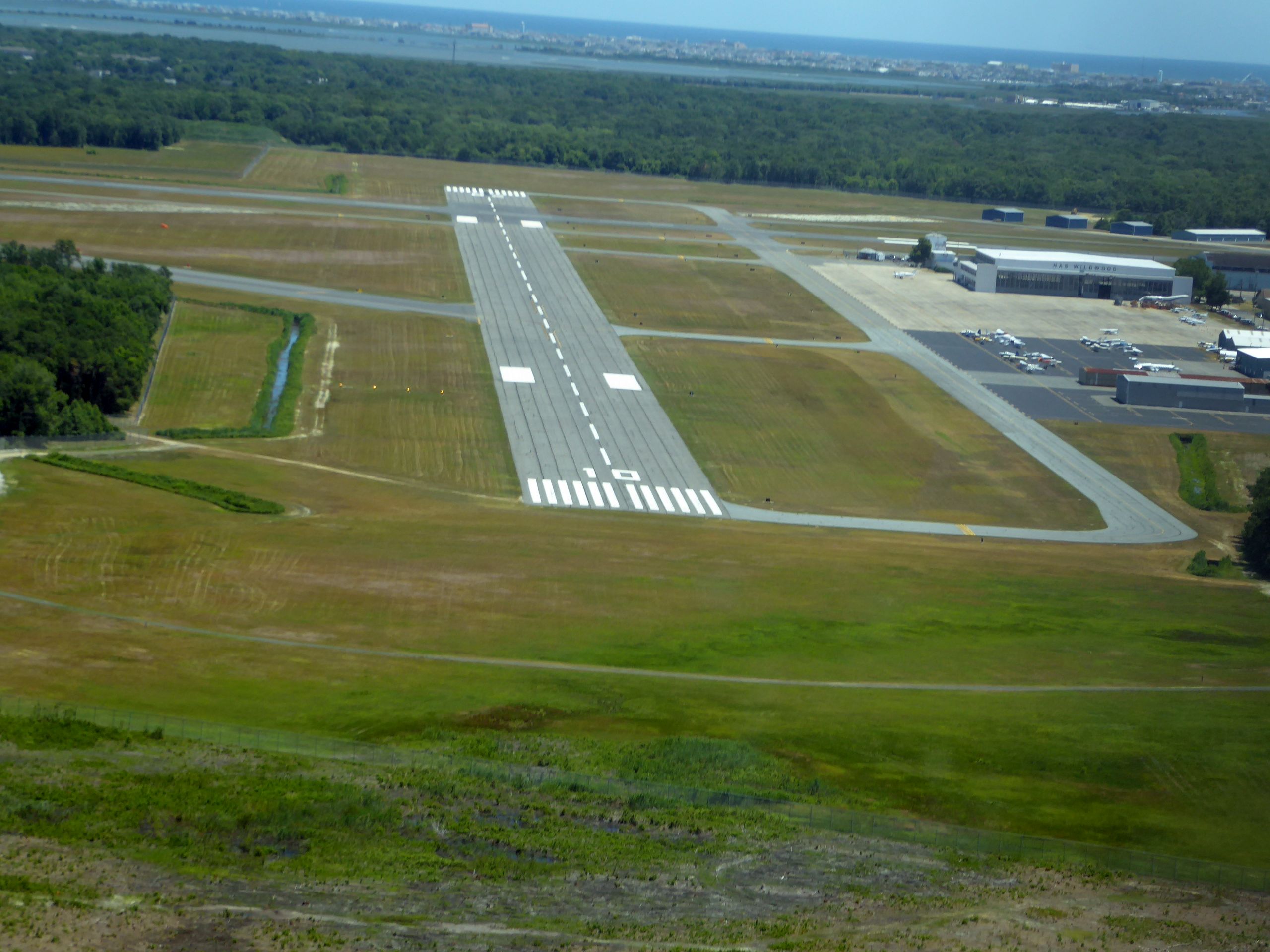Cape May Airport, NJ Runway 10 SkyVector