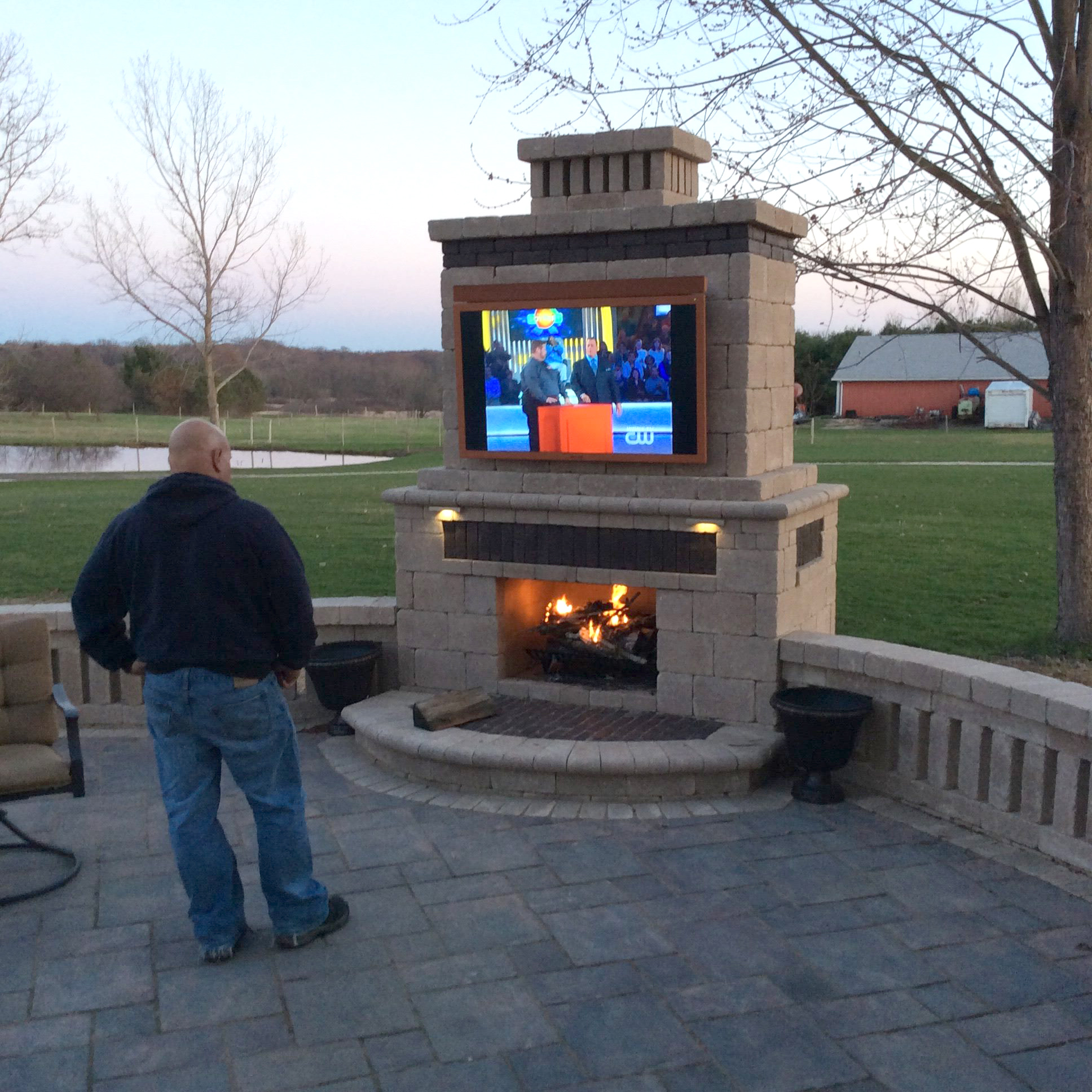 Outdoor TV Pictures SkyVue Outdoor TV Gallery SkyVue Outdoor Televisions