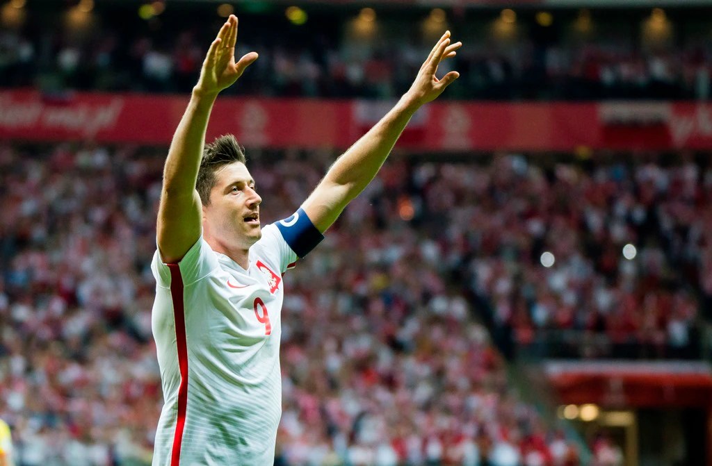 World Cup Fans Polish hopes rest with Lewandowski SBS News