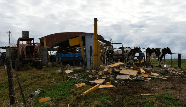 El tornado destruyó todo, pero una losa les dio una segunda oportunidad: la historia de una familia tambera