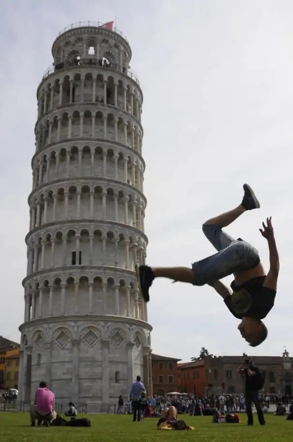 Most Unique shots captured by tourists at Leaning Tower Of Pisa