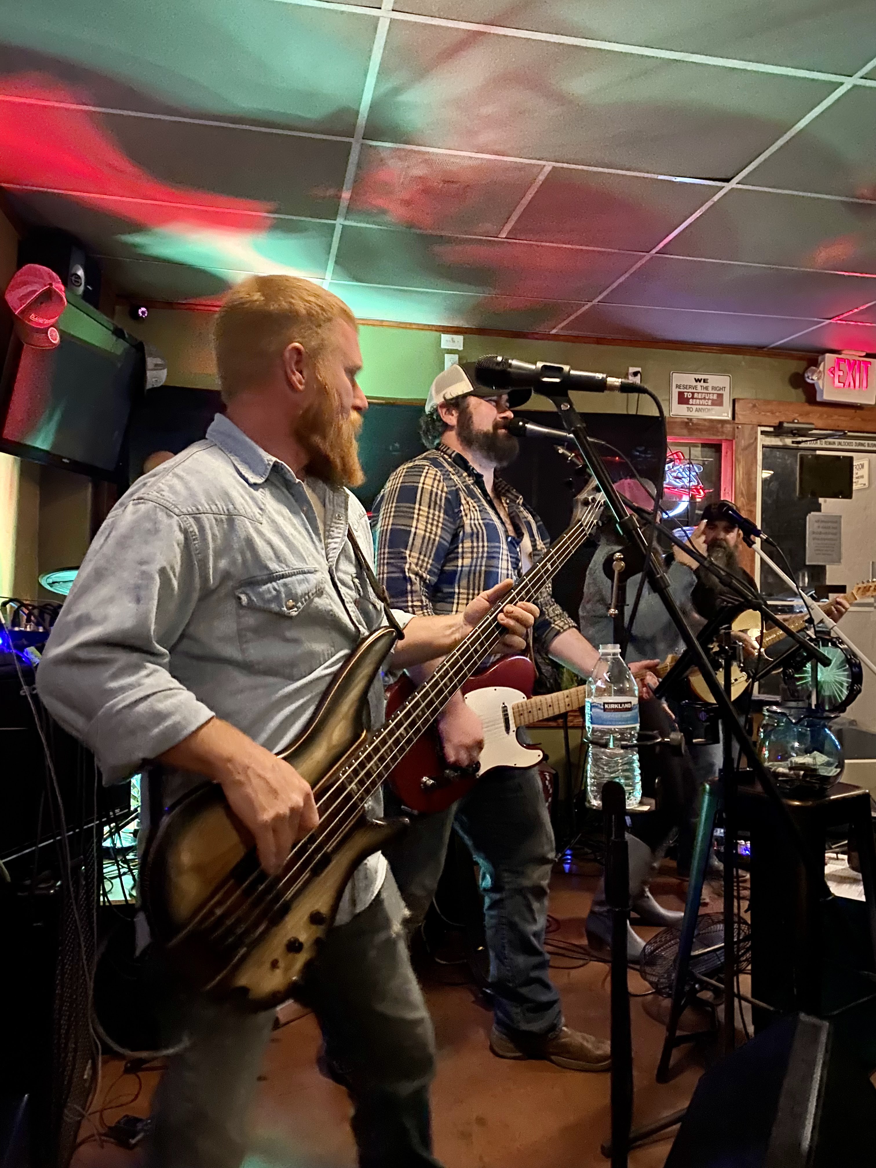 Slaughter House Road Responsive Parallax Template for Bands