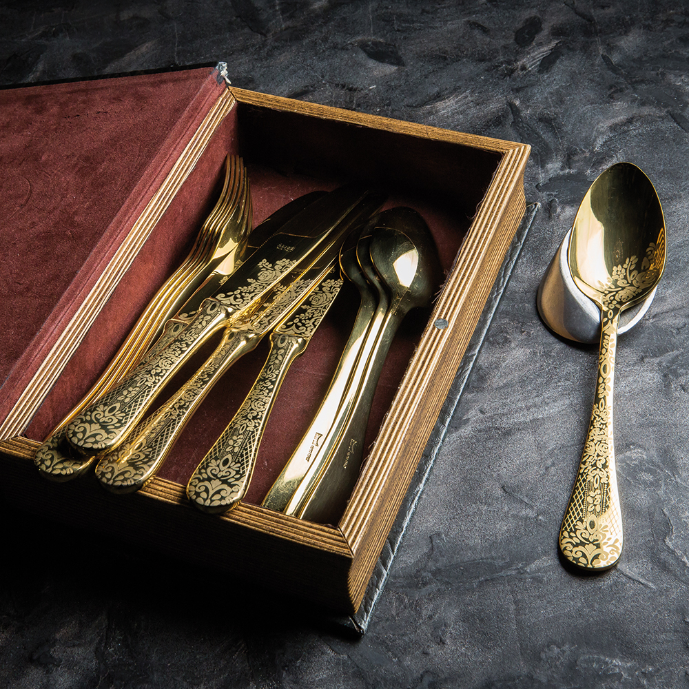 The luxury Art Cutlery Set Slaylebrity