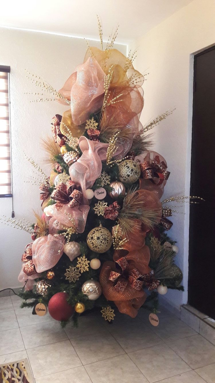 Stunning pink Christmas decorating ideas Slaylebrity
