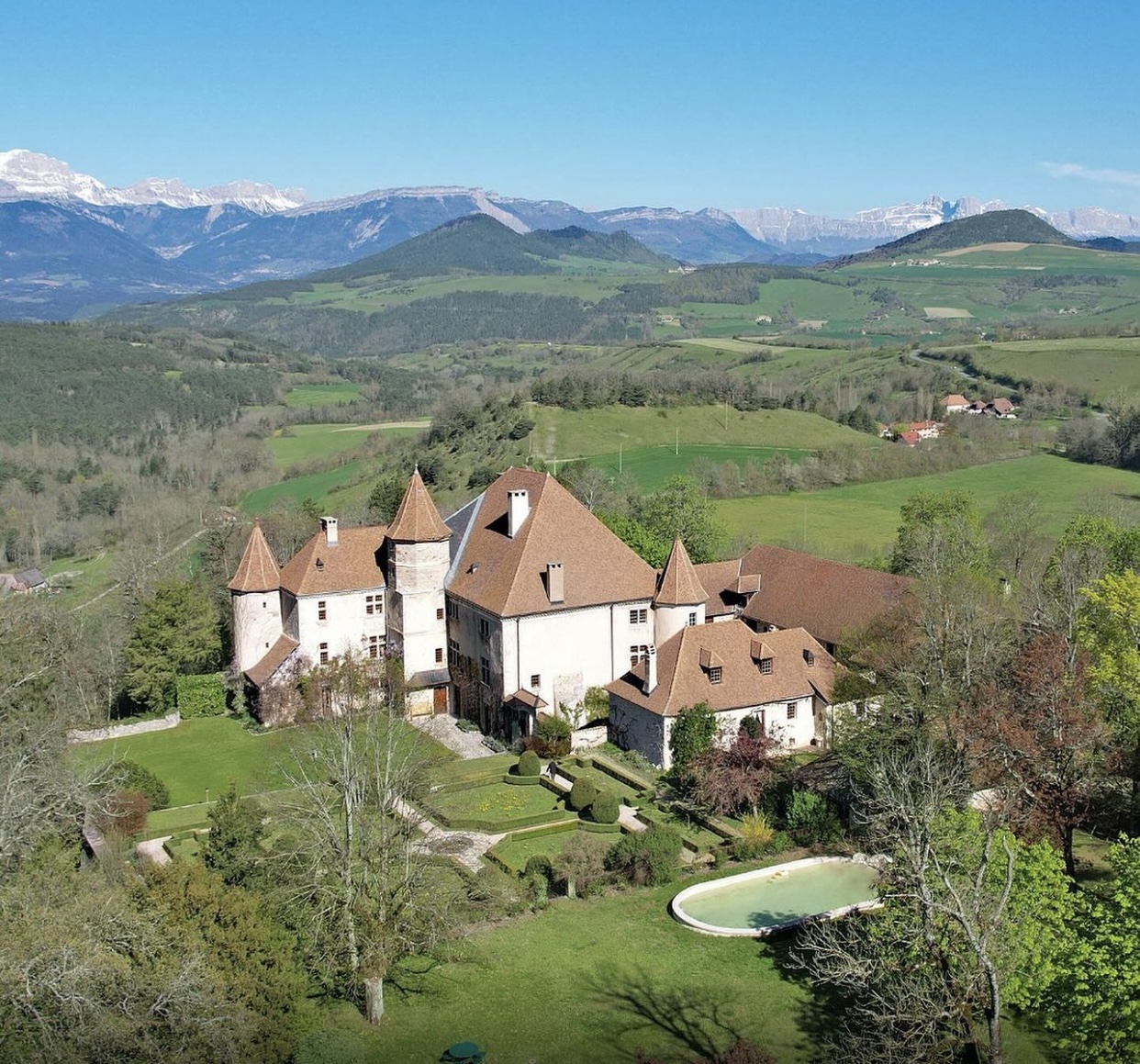Stunning dreamy chateau Provence France FOR SALE Slaylebrity