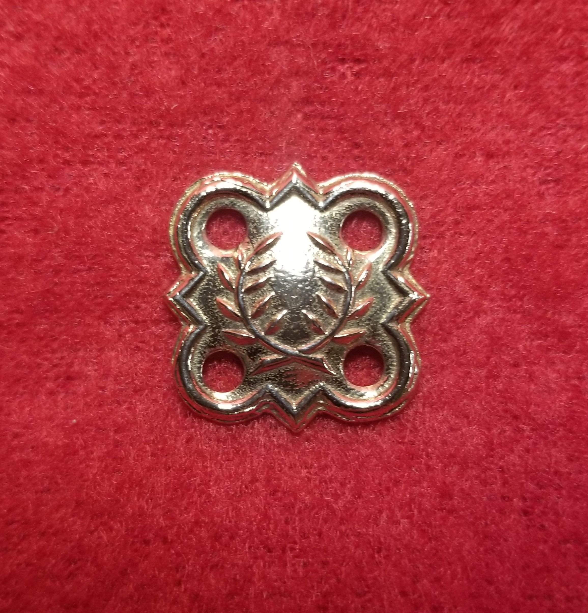 Quatrefoil Laurel Mount 14th Century, Bronze Sledgehamster
